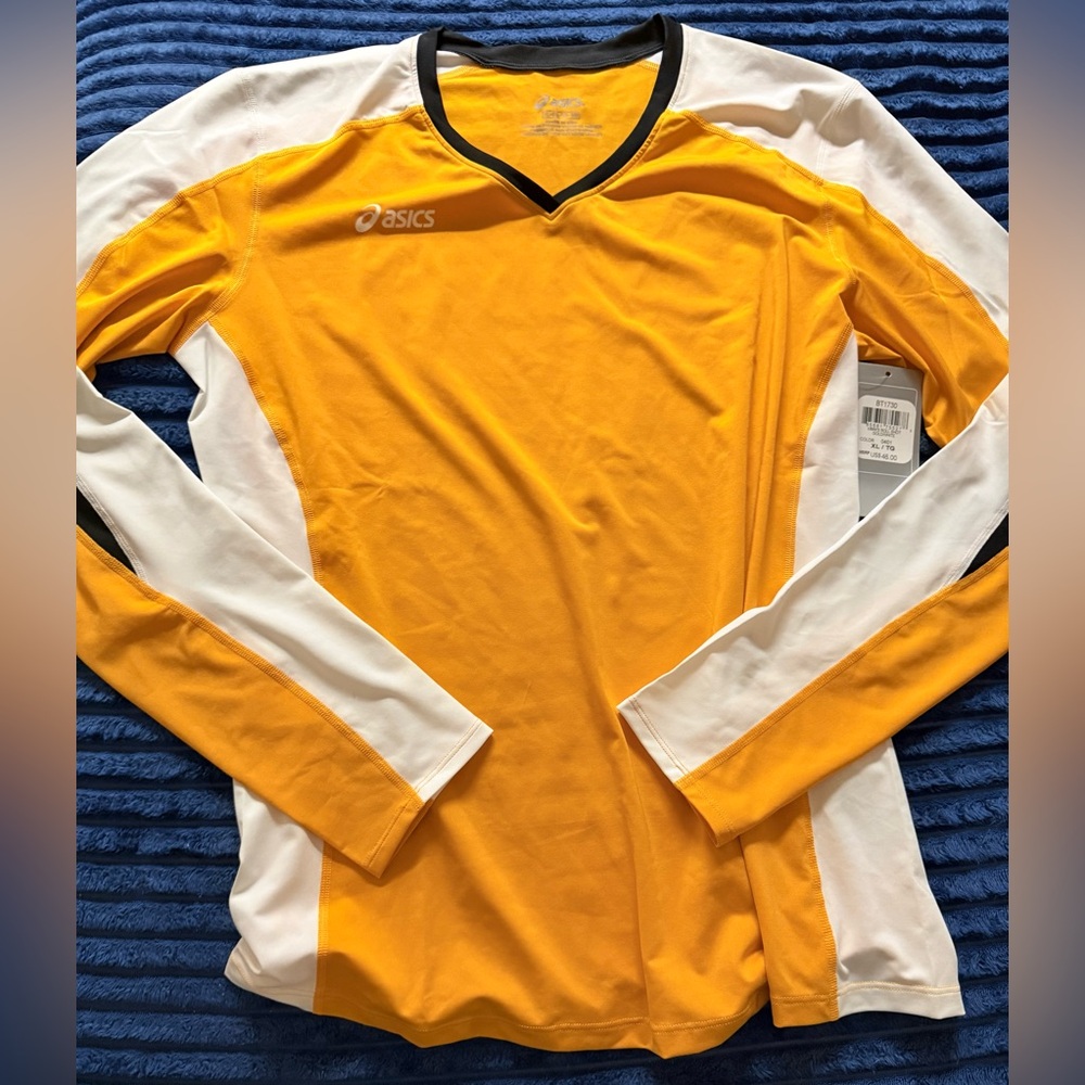 ASICS Women's Long Sleeve Shirt in Gold and White